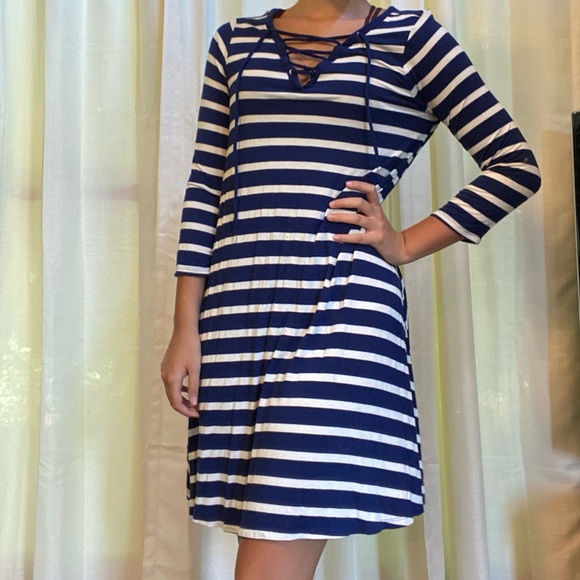 Medium old navy striped dress. - Picture 1 of 4